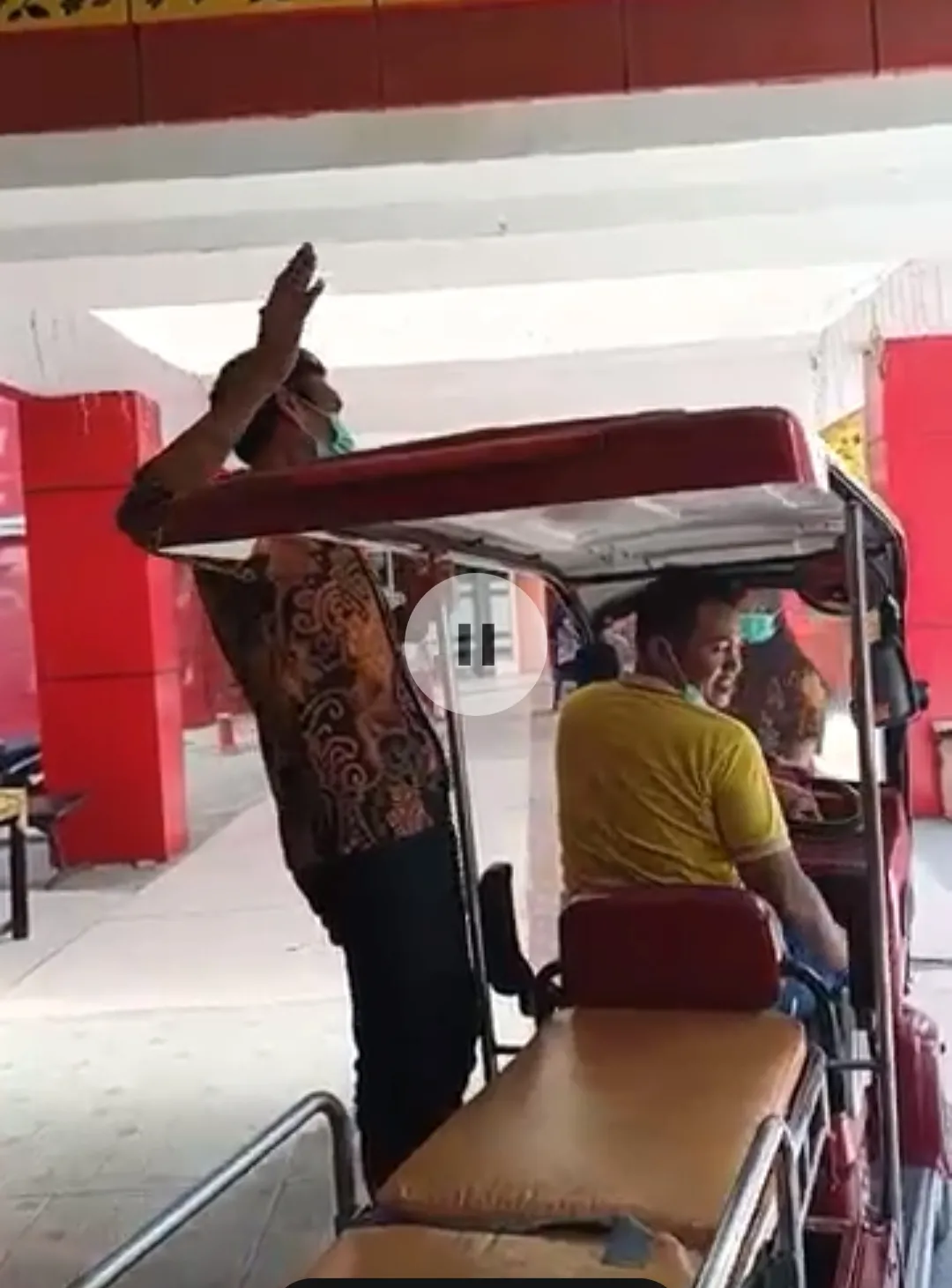 Keluarga Pasien Apresiasi Layanan Mobil Golf RSUDMA Sumenep