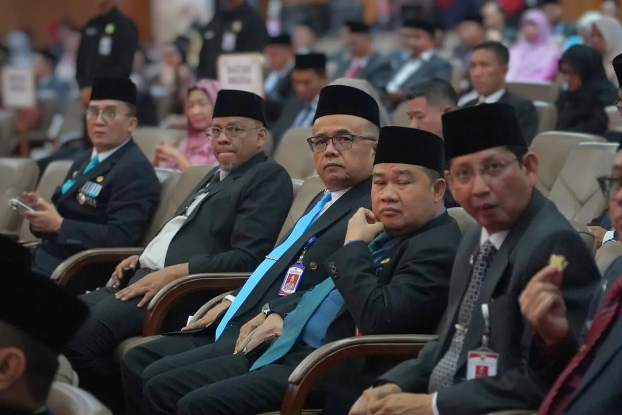 Gubernur Al Haris Bersama Forkopimda Jambi Ikuti Pidato Presiden RI dan Ketua DPR RI di Ruang Utama DPRD Provinsi