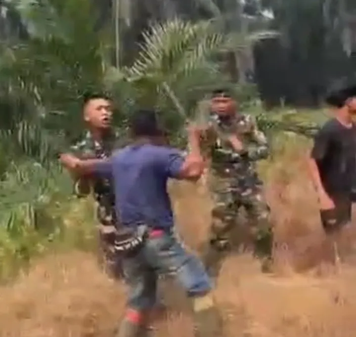 Beredar Video Sejumlah Berseragam TNI Diserang Suku Anak Dalam Sarolangun