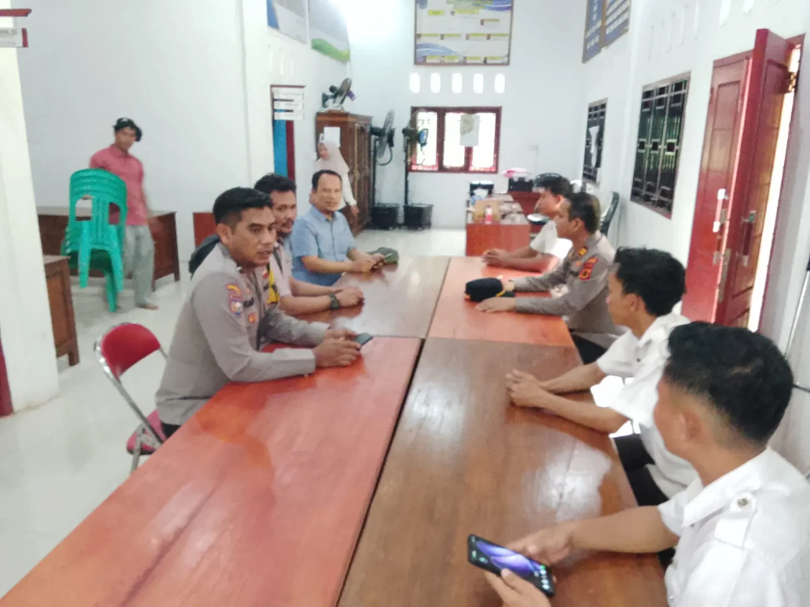 Demi Sukseskan Pilkades, Kapolsek Tabir rangkul Masyarakat 
