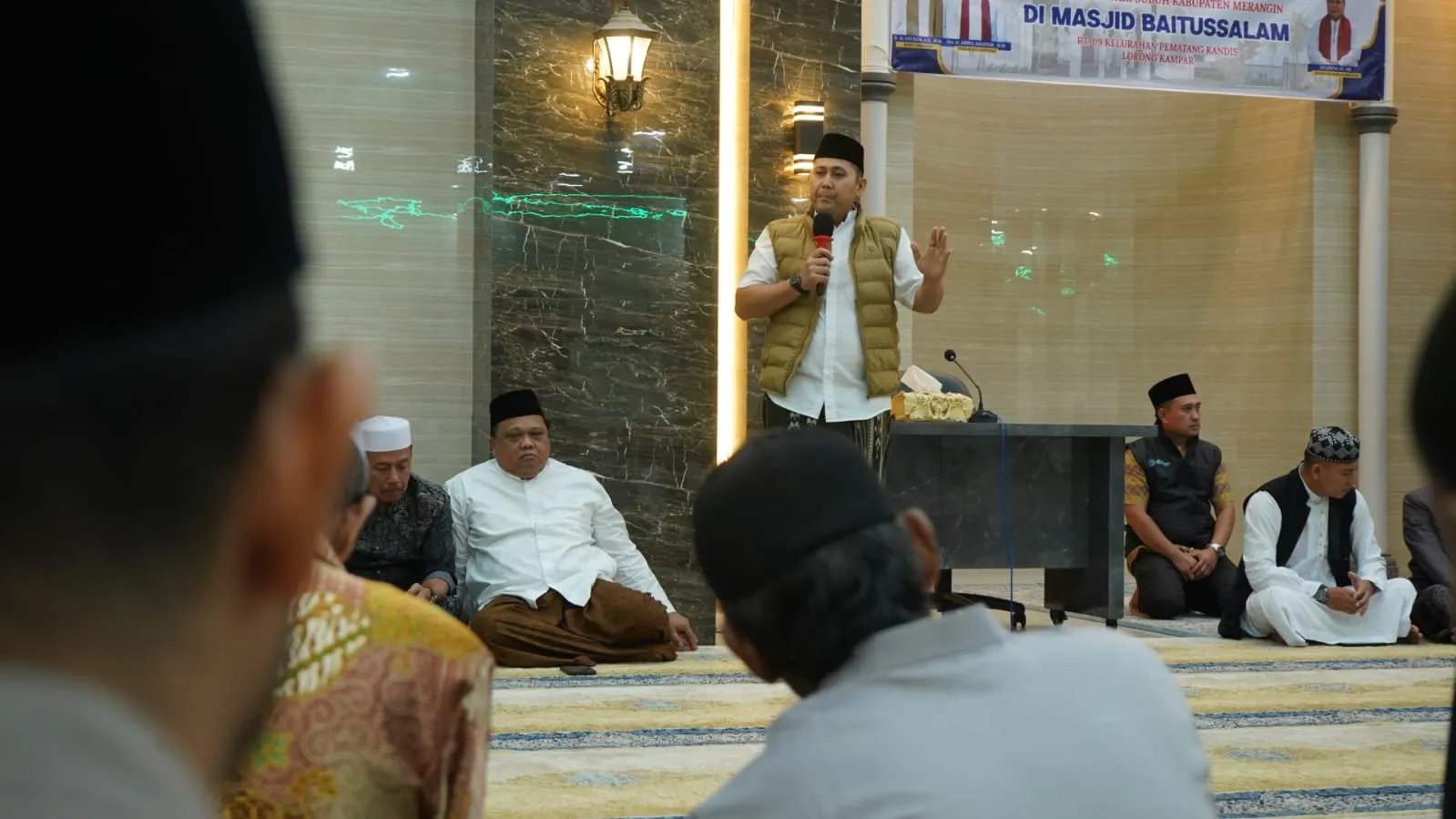 Bupati M. Syukur Ajak Warga Bijak Bermedsos dan Tolak Hujatan