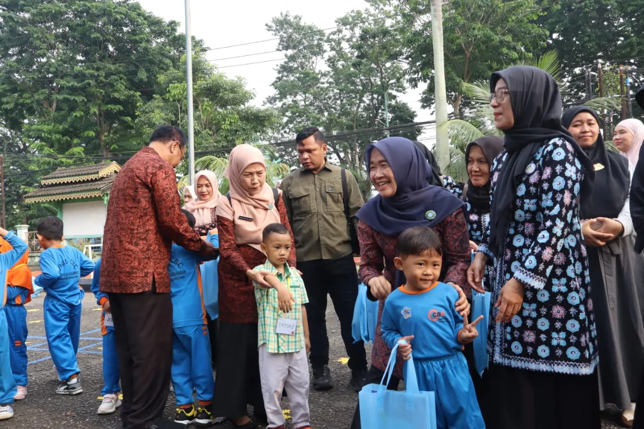 Kunjungi CBC Mawaddah Warrahmah, Bunda PAUD Hesti Haris Tegaskan Komitmen Tingkatkan Edukasi Pemahaman Disleksia