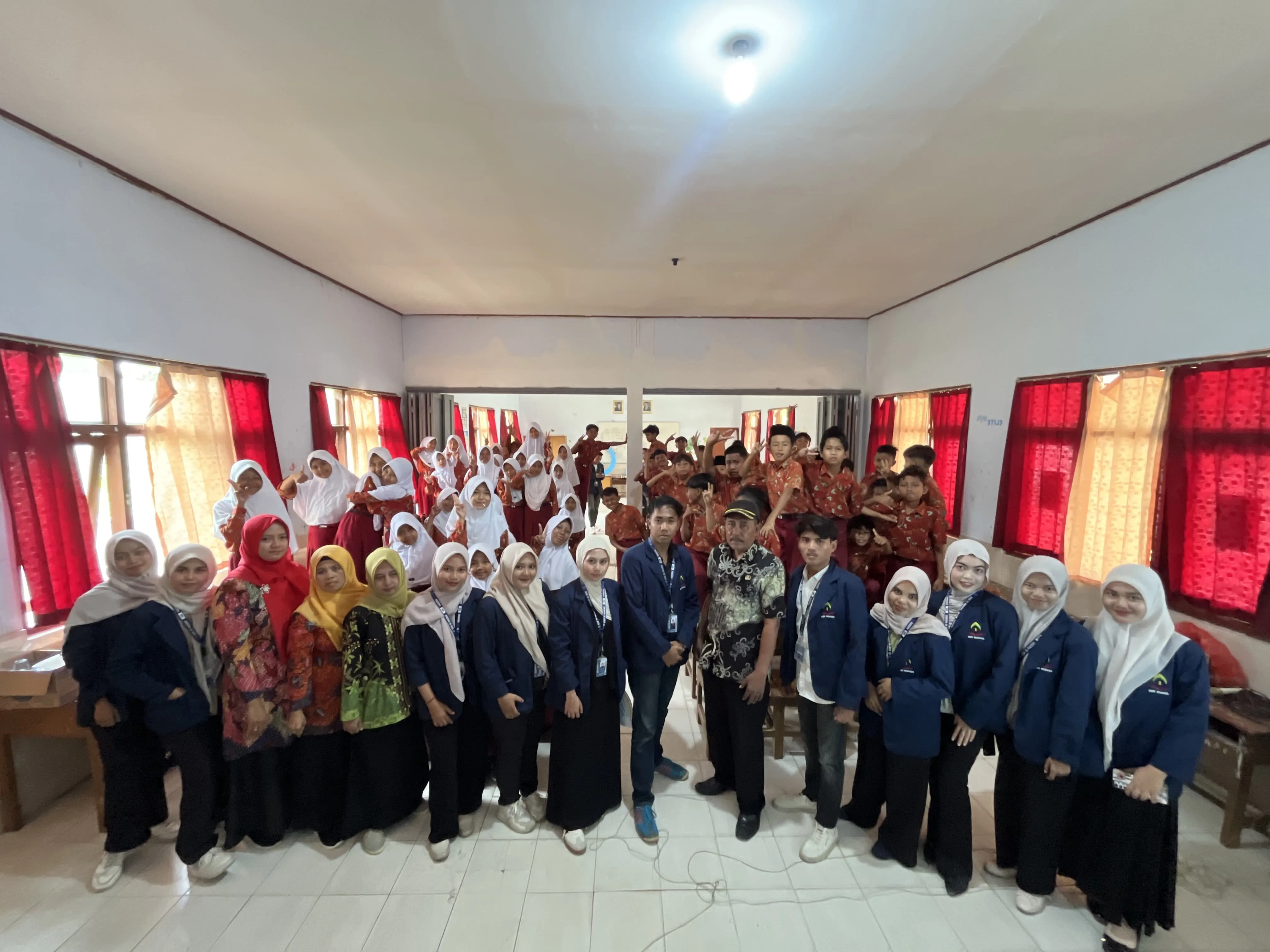 Tanamkan Literasi Keuangan Sejak Dini, KKN UIN Madura Ajak Siswa SDN Pakong 3 Bijak Mengelola Keuangan