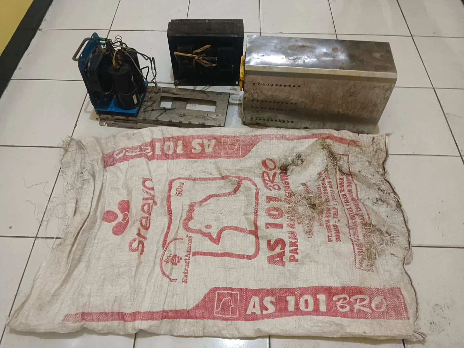 Tiga Pelaku Curat Diamankan Polsek Pasongsongan