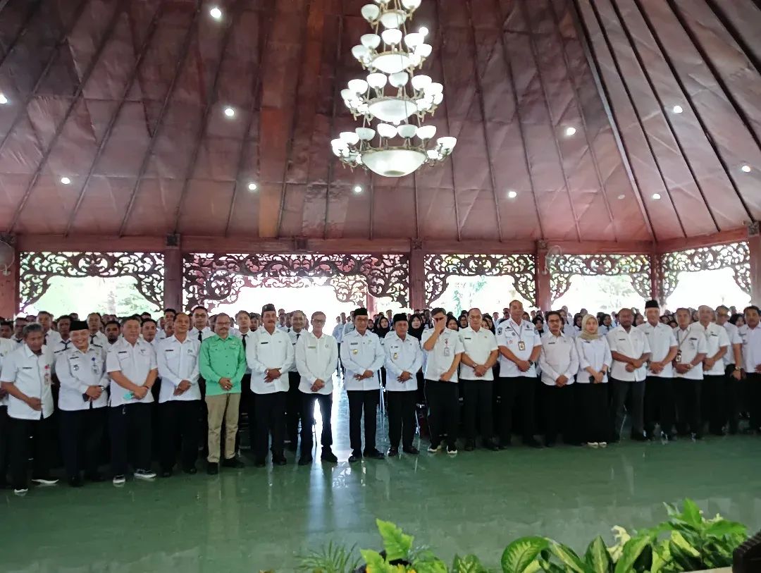 Bupati Pamekasan Lantik 320 PPPK, Tegaskan Profesionalisme dan Tanggung Jawab