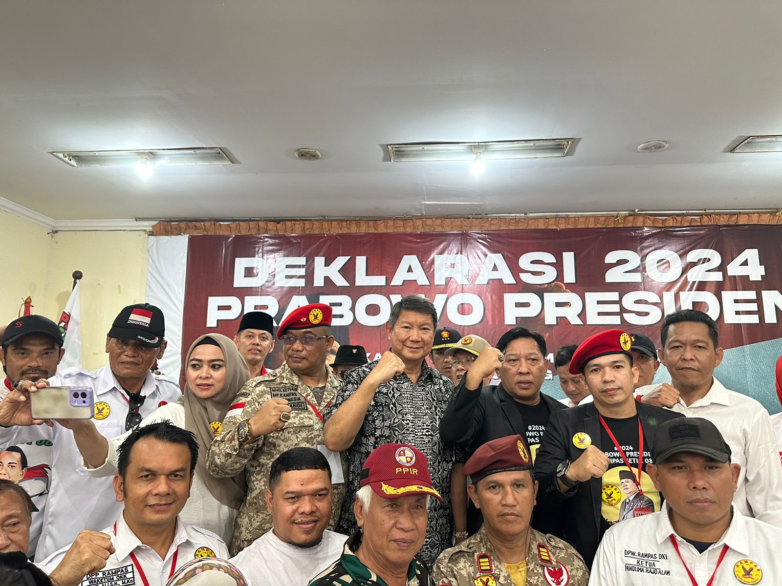 Sejumlah Tokoh Pendukung Jokowi Pindah Haluan Deklarasikan Prabowo Sebagai Calon Presiden 2024