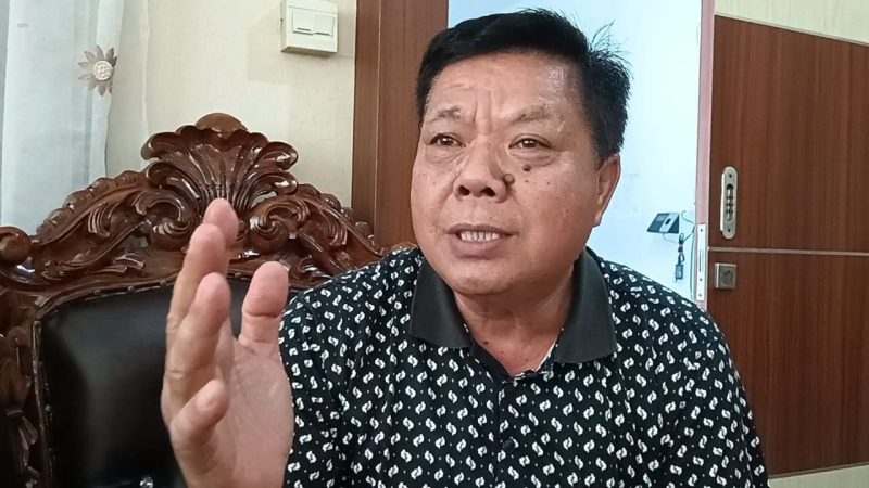 Wakil Ketua DPRD Komisi III dari partai Gerindra Safriyon saat memberikan keterangan pers