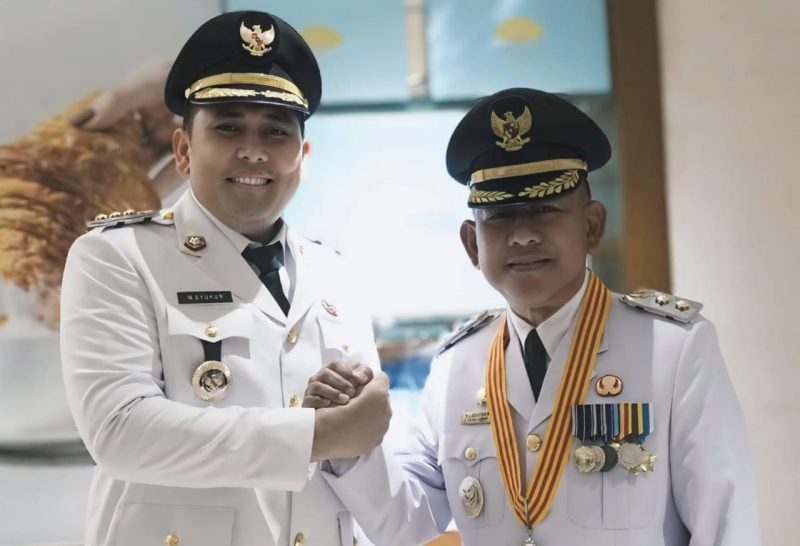 Bupati Merangin Muhammad Syukur dan Wakil Bupati Merangin Khafid 