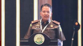 Kajati Lampung, Dr. Kuntadi, merespon pertanyaan publik khususnya dari Ketua Umum DPP KAMPUD, Seno Aji terkait perkembangan penanganan kasus dugaan Tipikor perjalanan Dinas DPRD Kab. Tanggamus tahun 2021
