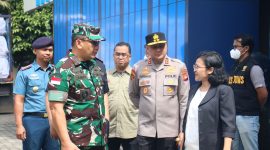 Pangdam XII Tanjungpura saat hadiri konfrensi pers DJBC Kalbagbar, Jl. Pak Kasih Kota Pontianak. Kamis, 20/02/2025