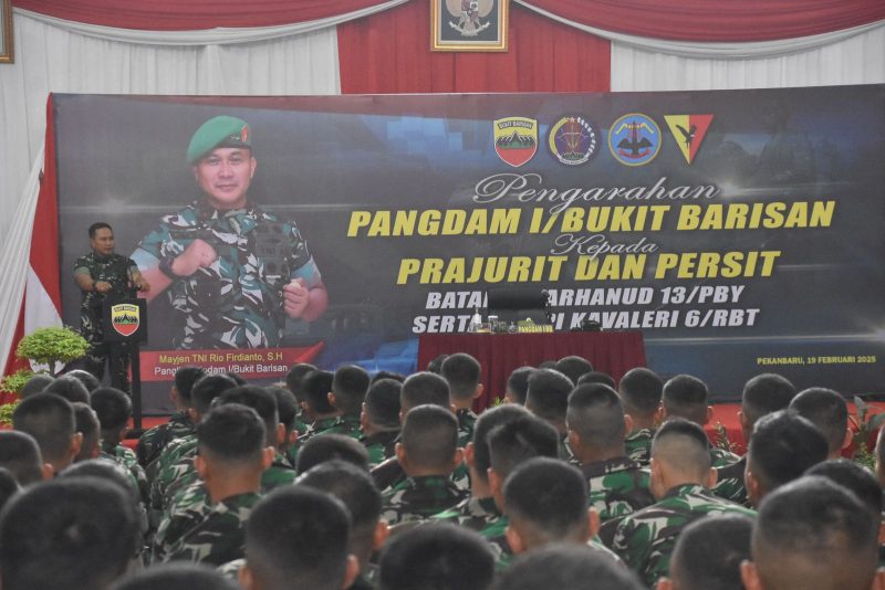 Mayjen TNI Rio Firdianto, saat kunjungan ke Markas Batalyon Artileri Pertahanan Udara 13/Parigha Bhuana Yudha di Pekanbaru, Kamis (19/2/2025).