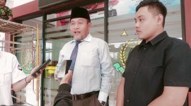 Supriyono, saat memberikan keterangan kepada media, usai menindak lanjuti laporannya ke Kejaksaan Negeri Pamekasan, Kamis, 20/02/2025