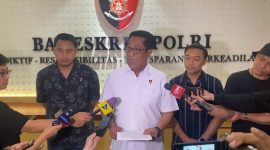 Dirtipidum Bareskrim Polri, Brigjen Djuhandani Rahardjo Puro, saat memberikan keterangan pers di Mabes Polri. Selasa, 18/02/2025 (Dok. Yanto)