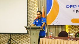 Ketua KNPI Pamekasan terpilih Haidar Ansori memberikan sambutan di Hotel Berlian Pamekasan. Rabu (19/02/2025).