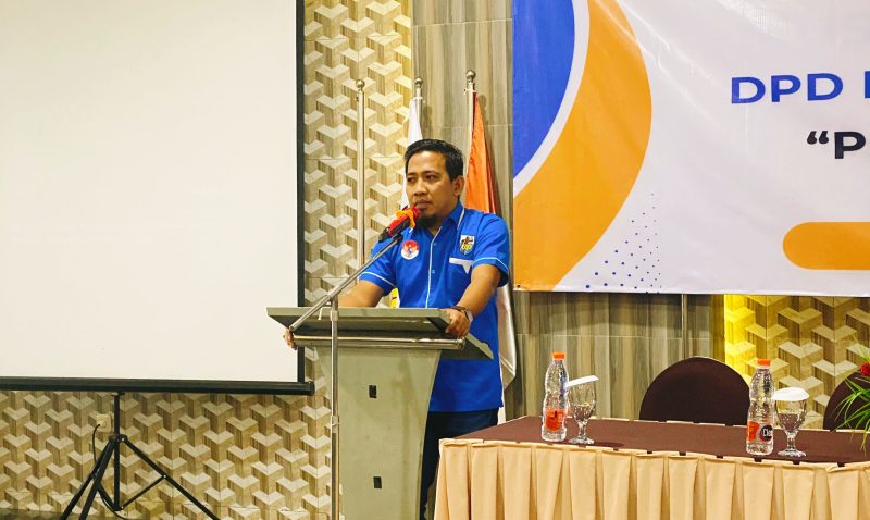 Ketua KNPI Pamekasan terpilih Haidar Ansori memberikan sambutan di Hotel Berlian Pamekasan. Rabu (19/02/2025).