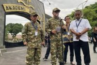 Wakil Menteri Dalam Negeri Bima Arya saat memberikan pengarahan kepada Kepala Daerah