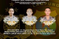 Kapolri juga diminta untuk menaikkan pangkat tiga polisi yang tewas saat menggerebek judi sabung ayam di Way Kanan Lampung