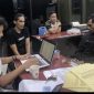 Satuan Narkoba melakukan pemeriksaan terhadap pelaku Narkoba 
