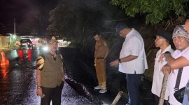 BPJN Jambi cek Lokasi Jalan Bukit Tiung yang Amblas/ Foto - Edo Jambi Seru 