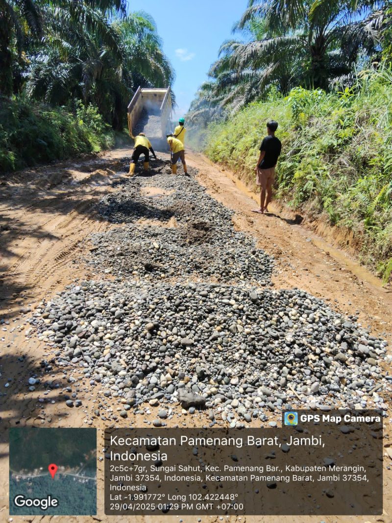 PT SGN tutup jalan Berlobang sesuai dengan komitmen 