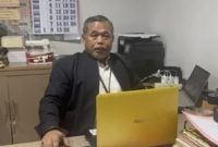 
Hakim Djuyamto sedang dijemput paksa Kejaksaan Agung terkait perkara Pemberian Fasilitas Ekspor Crude Palm Oil (CPO). Foto/Dok SindoNews/Ari Sandita
