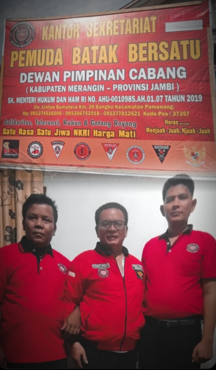 Pemuda Batak Bersatu Ketua Dpc Firdaus.H.Sianturi
Firman Manullang Sekretaris Mula Purba bendahara 