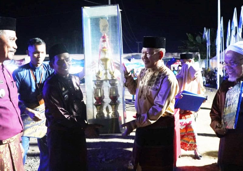 Wakil Bupati Merangin Khafid Moein Serah Juara 1 ke Tabir Barat 