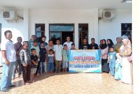 PT SGN bersama anak yatim 