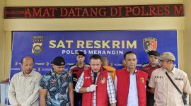 Kasat Reskrim saat melakukan pers rilis