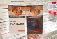 Dua Kemasan yang berbeda dari rokok ilegal YS Pro Mild