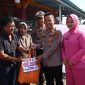 Kapolres Merangin serahkan bantuan paket 