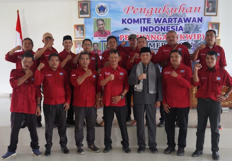 Pengurus DPC KWIP Merangin Dikukuhkan
