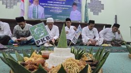 Keterangan: Jajaran Pengurus DPC PKB Bangkalan bersama Organisasi sayap menggelar khataman Al Quran. (Dok/Istimewa)