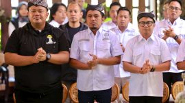 Ketua HIPMI Pamekasan, Ach Kusairi (tengah) bersama ketum Ferdy Elfian dari BPC HIPMI Banyuwangi (baju hitam).