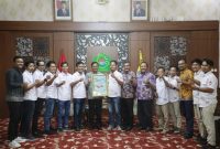 Jurnalis Center Pamekasan saat silaturahmi dengan Pj. Bupati.
