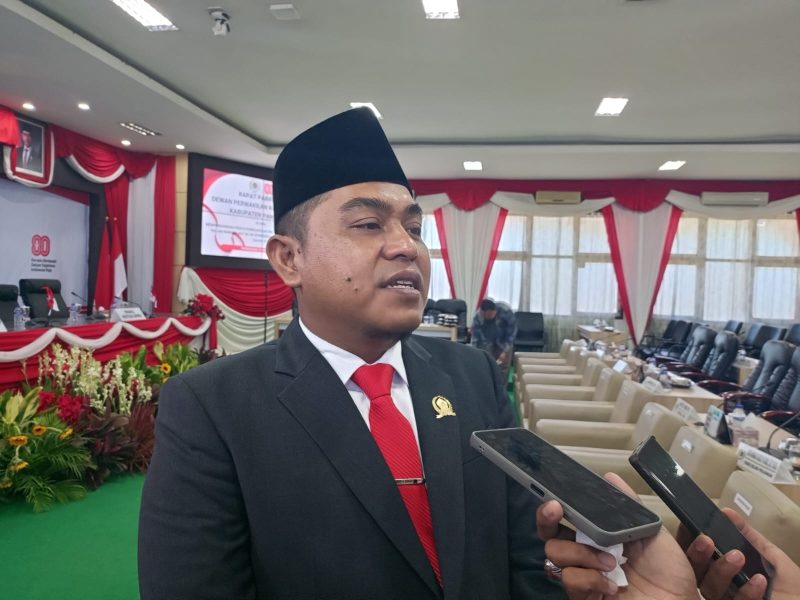 Ketua DPRD Pamekasan, Ali Masykur saat dimintai keterangan usai mengikuti pidato kenegaraan Presiden RI di Ruang Sidang DPRD Setempat, Jum'at (15/08/2025)