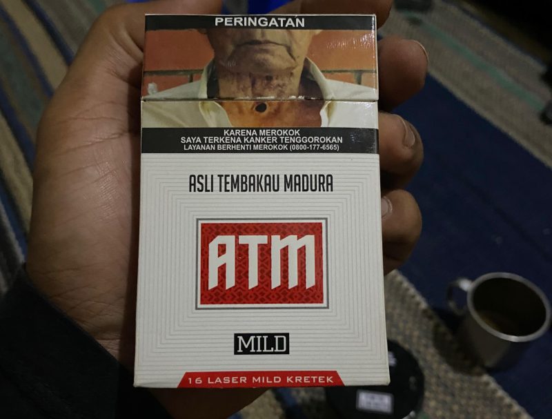 Rokok ilegal merek ATM Mild yang diketahui milik H. Yudik Sultan ABJ diproduksi di Kecamatan Lenteng, Kabupaten Sumenep, Kamis (14/08/2025).