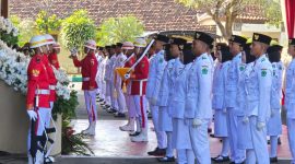 Prosesi Upacara ke 80 Republik Indonesia, di Mandhapa Aghung Ronggosukowati Pamekasan, Minggu (17/08/2025) pagi.