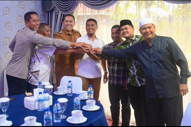 Akhirnya Fahmi dan Adri sepakat berdamai 