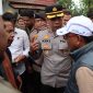 Kapolres Merangin temui pendemo