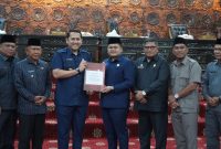 Bupati dan pimpinan DPRD Fraksi Dewan Setujui RAPBD Perubahan 2025 Jadi Perda
