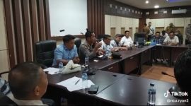 Kapolres Merangin AKBP Kiki Firmansyah dan wakil DPR Fahmi dan anggota DPR lainnya 