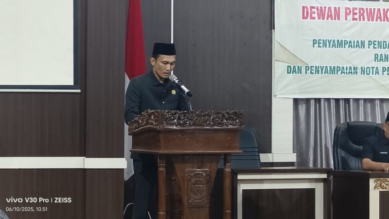 Liga Marisa,.S.IP, Ketua Fraksi Golkar DPRD Tebo