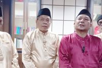 Kemeja merah maroon, ketua dpc Gerindra Kab Tebo Pardamean Ritonga/foto: dok jambiprima.com