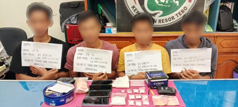 Poto tersangka narkoba saat diamankan polisi tebo