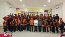 Anggota DPR RI Drs H Cek Endra dan Ketua MPW Pemuda Pancasila Provinsi Jambi, Adri,.SH,.MH beserta Jajaran. (Zona Berita)