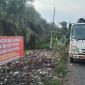 Lurah pasangkan himbauan larangan buang sampah 