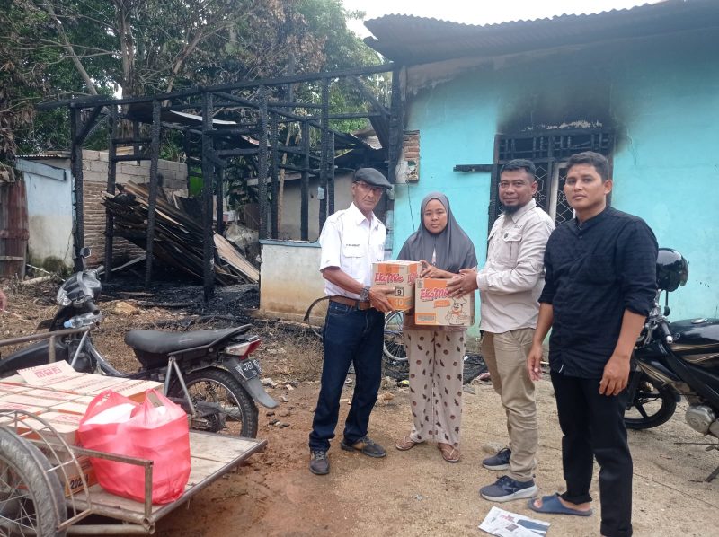 Peduli SMSI Bungo berikan bantuan kepada korban kebakaran