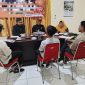 Suasana forum audiensi Forum Kota (Forkot) dengan Dinas Lingkungan Hidup (DLH) Kab. Pamekasan, Senin (03/11/2025).