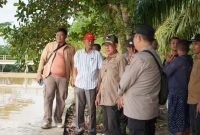 Wakil bupati Merangin cek lokasi dam betuk dari kerusakan tambang ilegal 